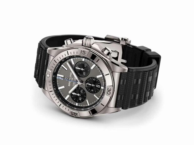 Breitling | Chronomat B01 42 Titanium