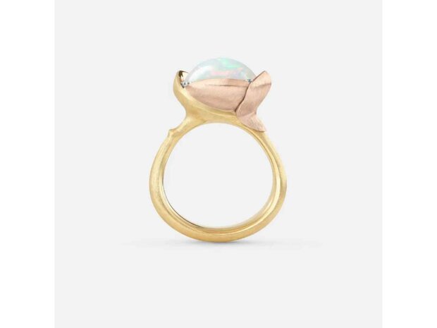 Ole Lynggaard | Lotus ring 3 - Opal